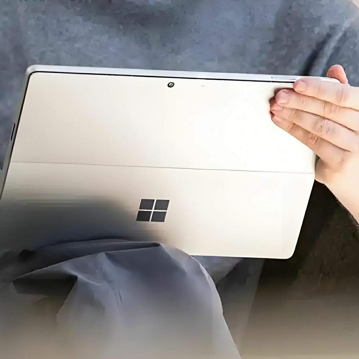 Tactile non fonctionnelle 2eme main  Microsoft Surface Pro 4 avec processeur Core i3 - 126giga