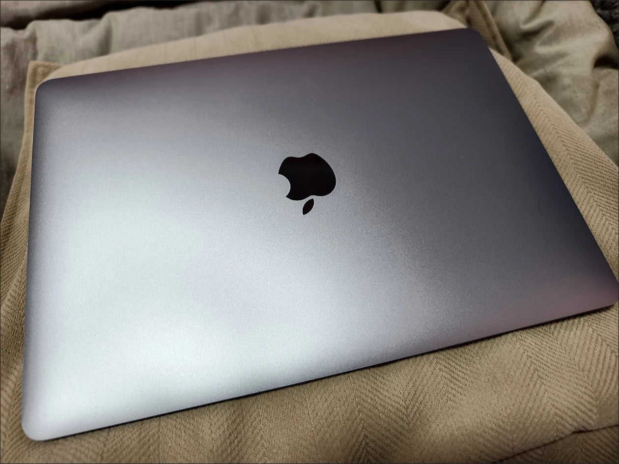 2020 Apple Macbook Air 13.3, core i5, 8giga - 256giga